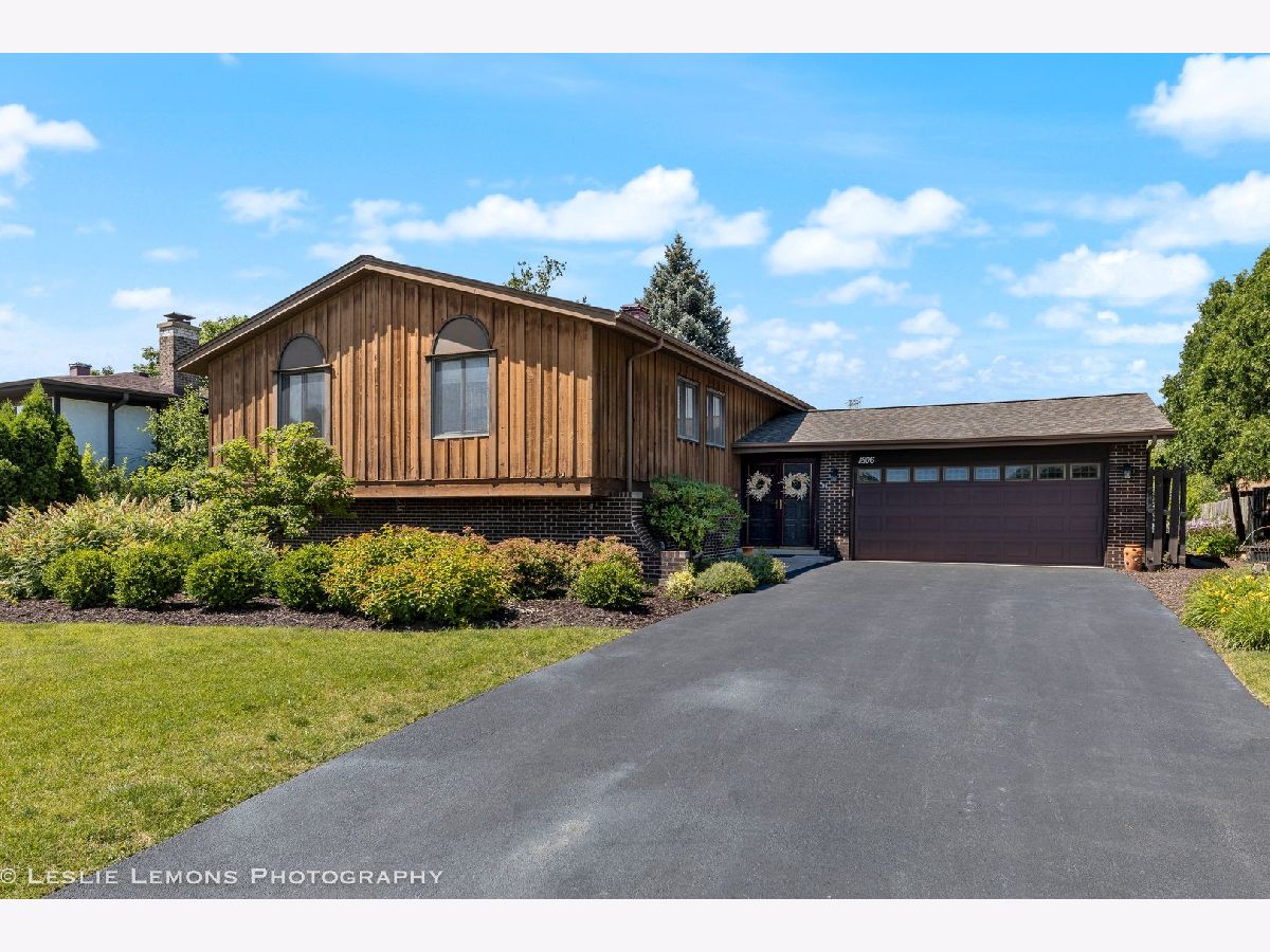 Homes & Condominiums Sold Kings Point Addison Illinois, 1806 Kings Point