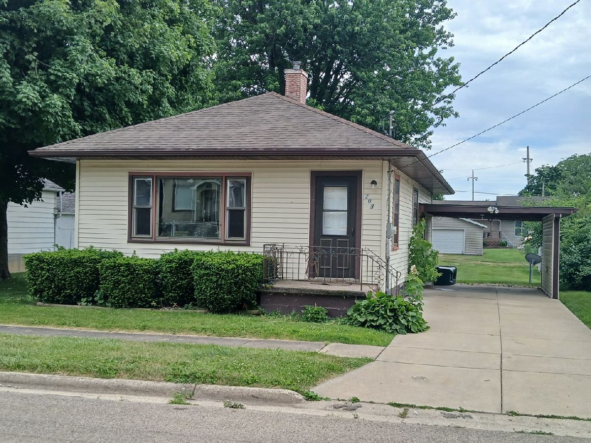  Sold Dalzell Illinois, 203 Saunders