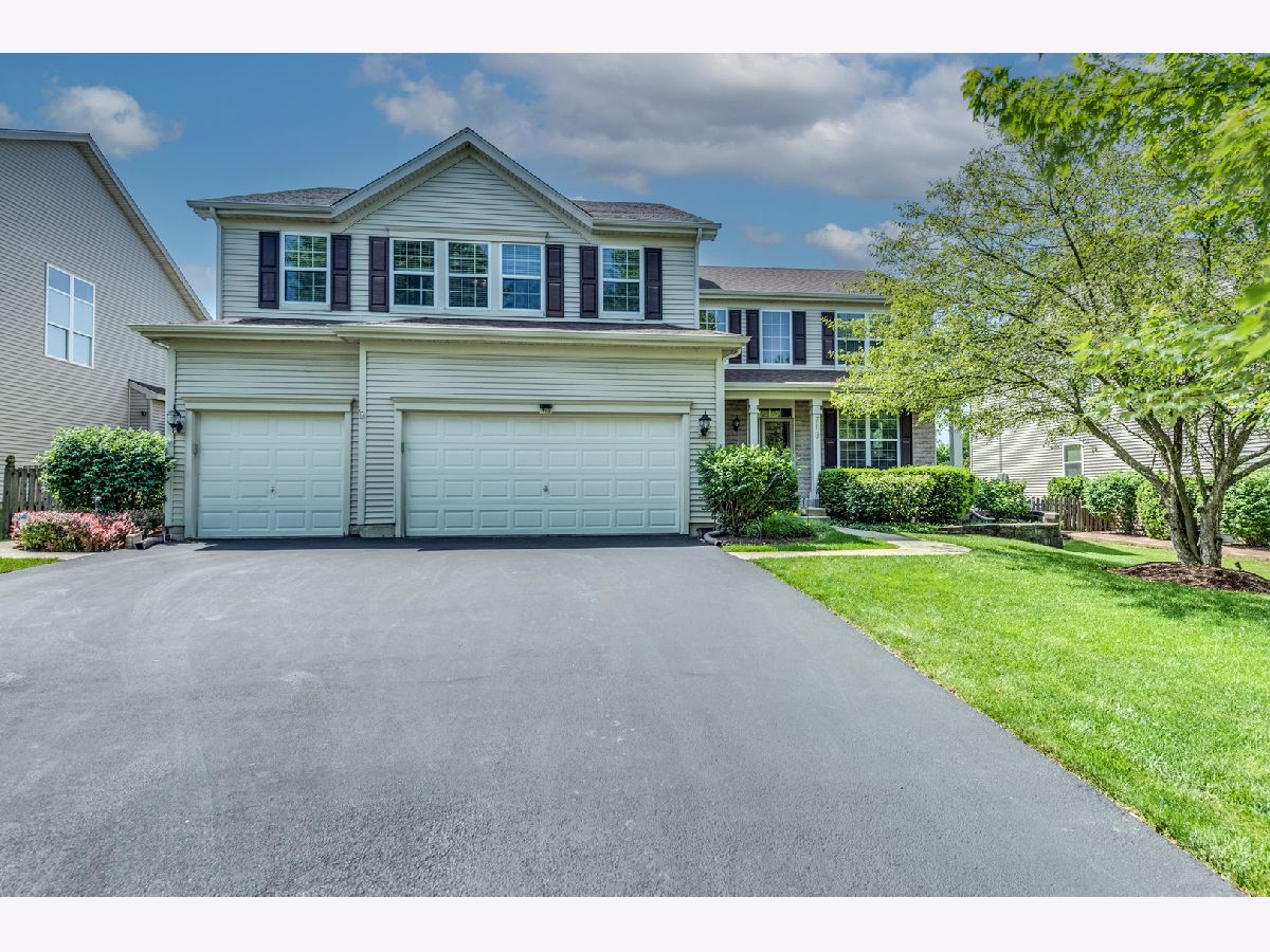 Homes Sold Barclay Estates Bolingbrook Illinois, 713 Lindsey
