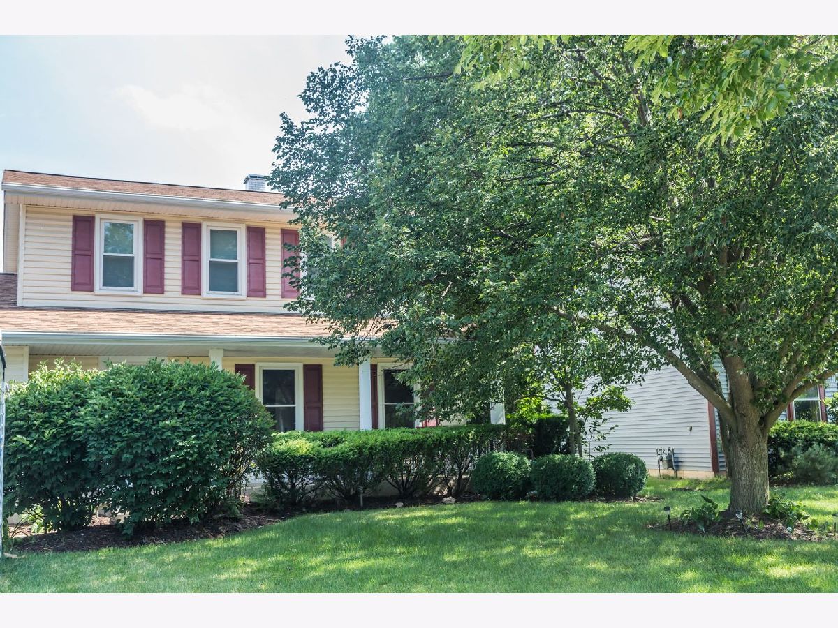 Homes Sold Williamsburg Woods Bartlett Illinois, 701 Holly