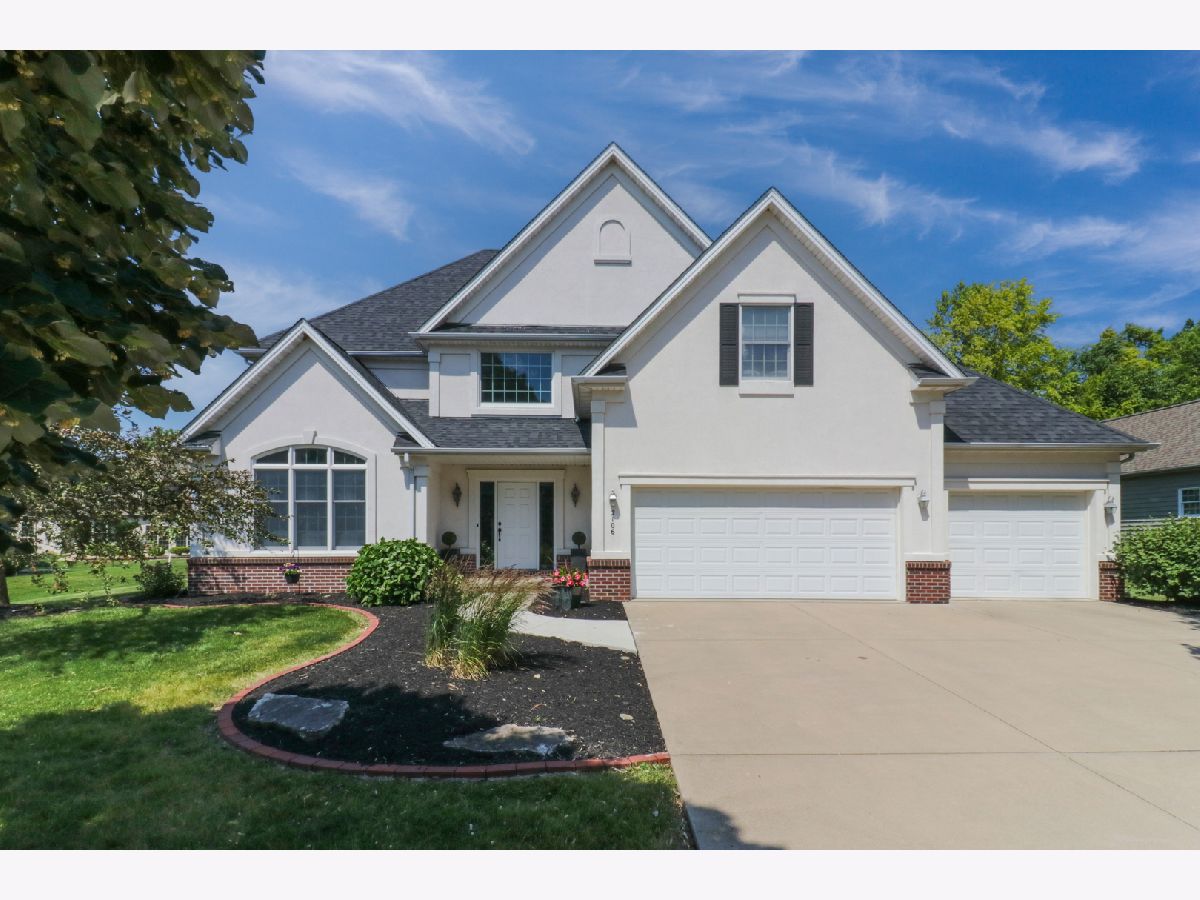 Homes & Condos & Townhomes Sold Summerfield Bloomington Illinois, 2106 Foxtail