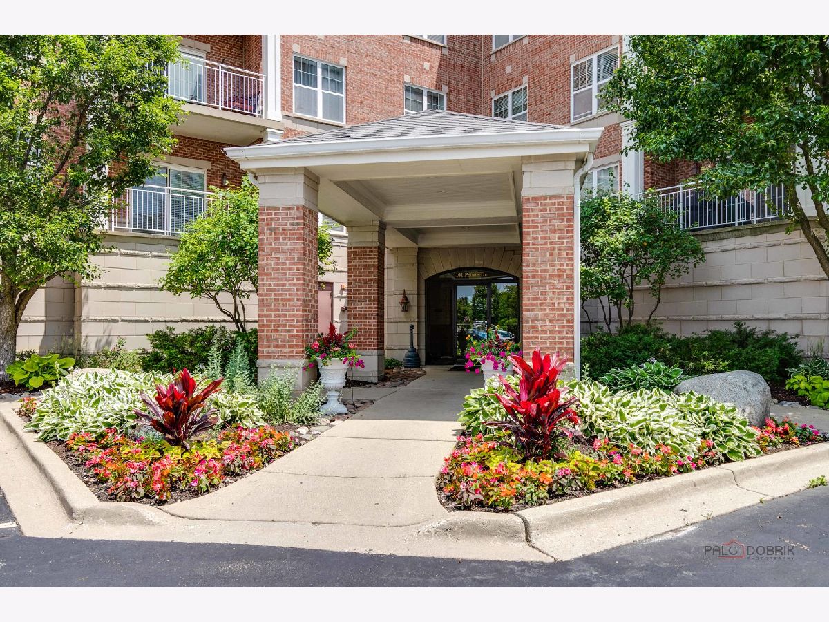 Condominiums Sold Northbrook Pointe Northbrook Illinois, 101 Pointe