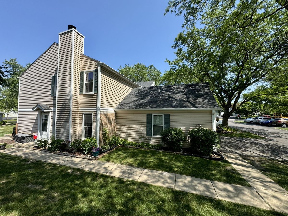 Townhomes Sold Country Oaks Aurora Illinois, 2460 Devonshire
