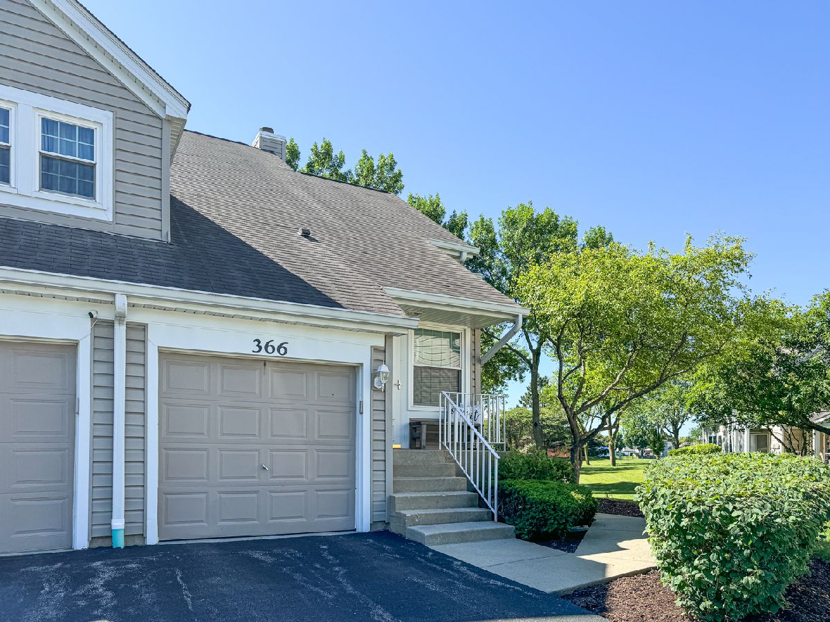 Townhomes & Condos Sold Steeplechase Carol Stream Illinois, 366 Dublin