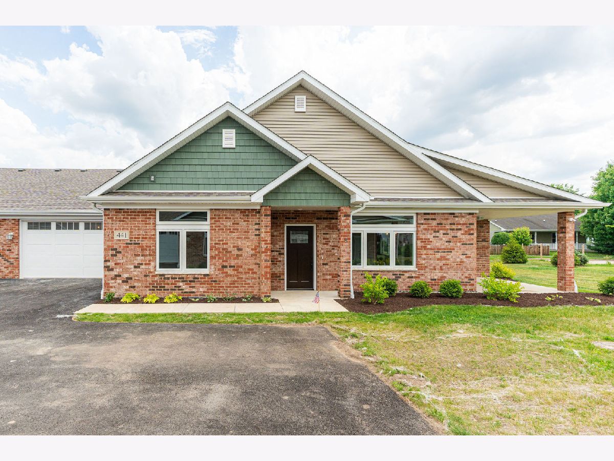 Homes & Condos & Townhomes Sold Riverbend Genoa Illinois, 441 Stearn