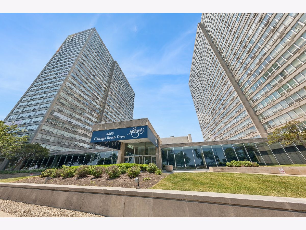 Condominiums Sold Newport Condominiums Chicago Illinois, 4800 Chicago Beach