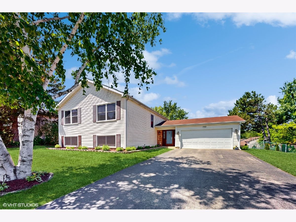 Homes Sold Countryside Lake Zurich Illinois, 752 Harvest