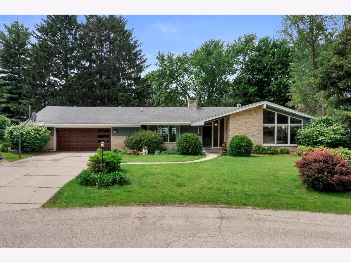  Sold Janesville Wisconsin, 1925 Eastwood