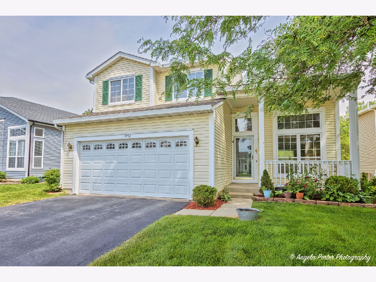 Homes & Townhomes & Condos Sold Pleasant Hill Waukegan Illinois, 4452 Butternut