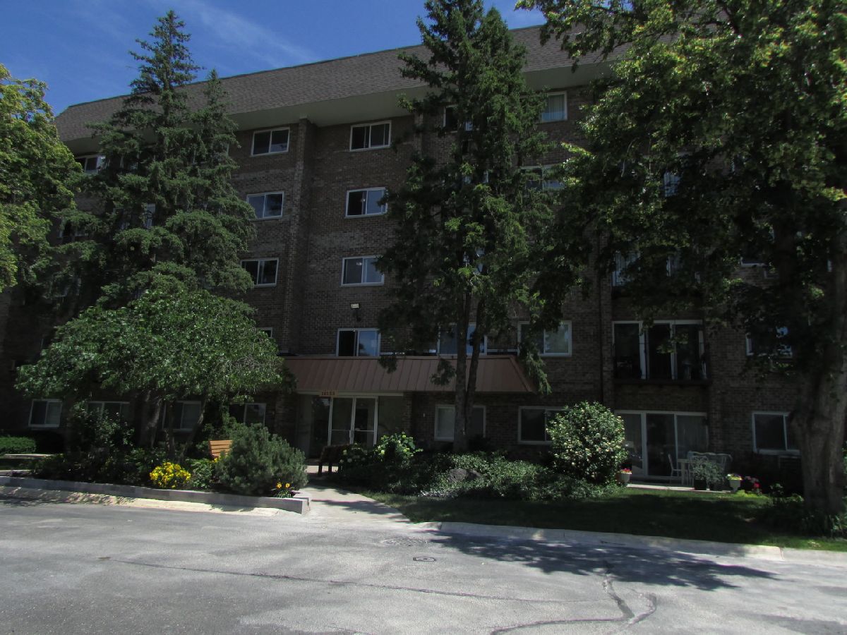 Condominiums Rented Regency Glenview Illinois, 10353 Dearlove