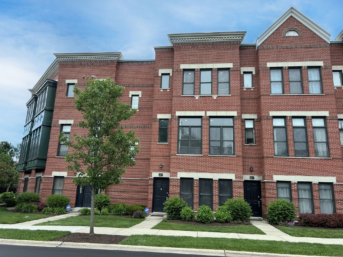 Townhomes Sold Palatine Station Palatine Illinois, 149 Maple