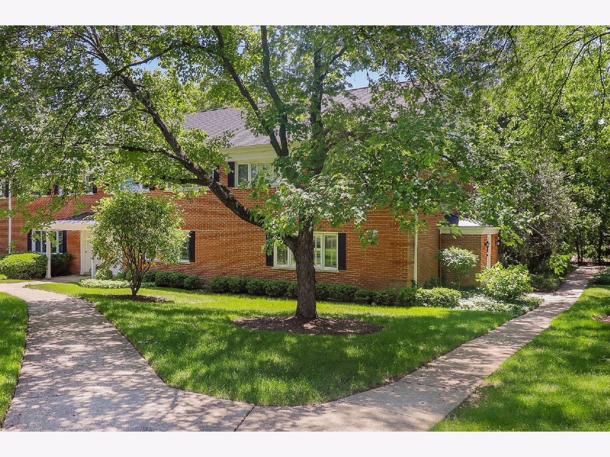 Townhomes & Homes Sold Chanticleer Hinsdale Illinois, 906 Chanticleer