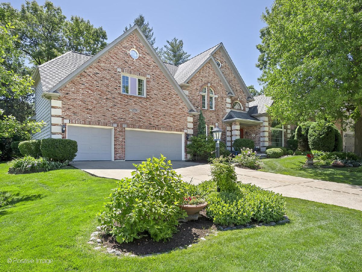 Homes Sold Carriage Hill Darien Illinois, 8705 Royal Swan