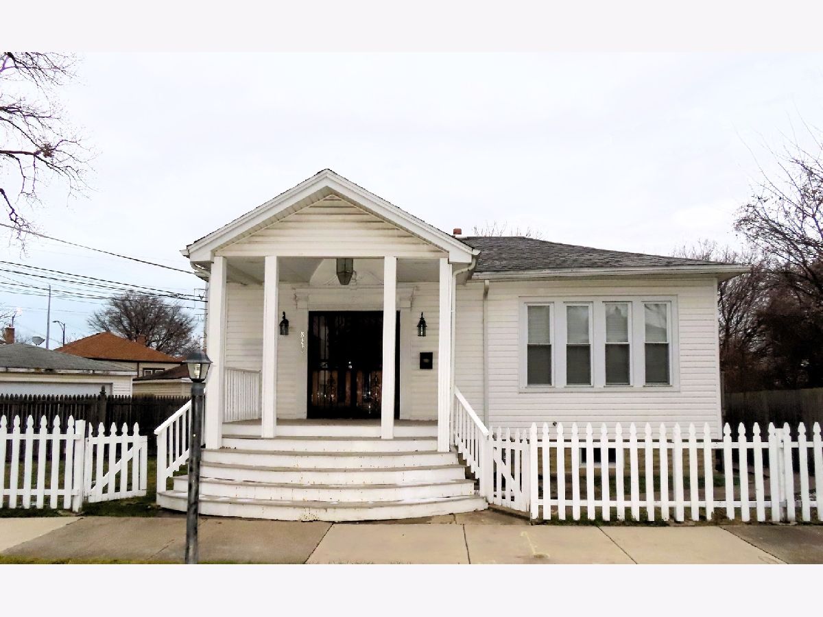 Rented Chicago Illinois, 8339 Bennett