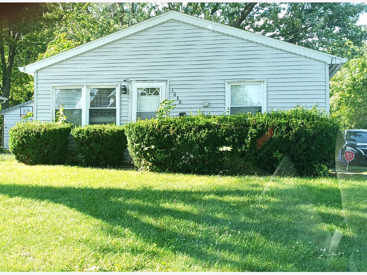  Sold Decatur Illinois, 1630 Packard