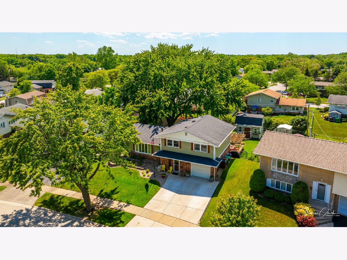 Homes Sold Lancaster Hills Tinley Park Illinois, 16724 Gaynelle