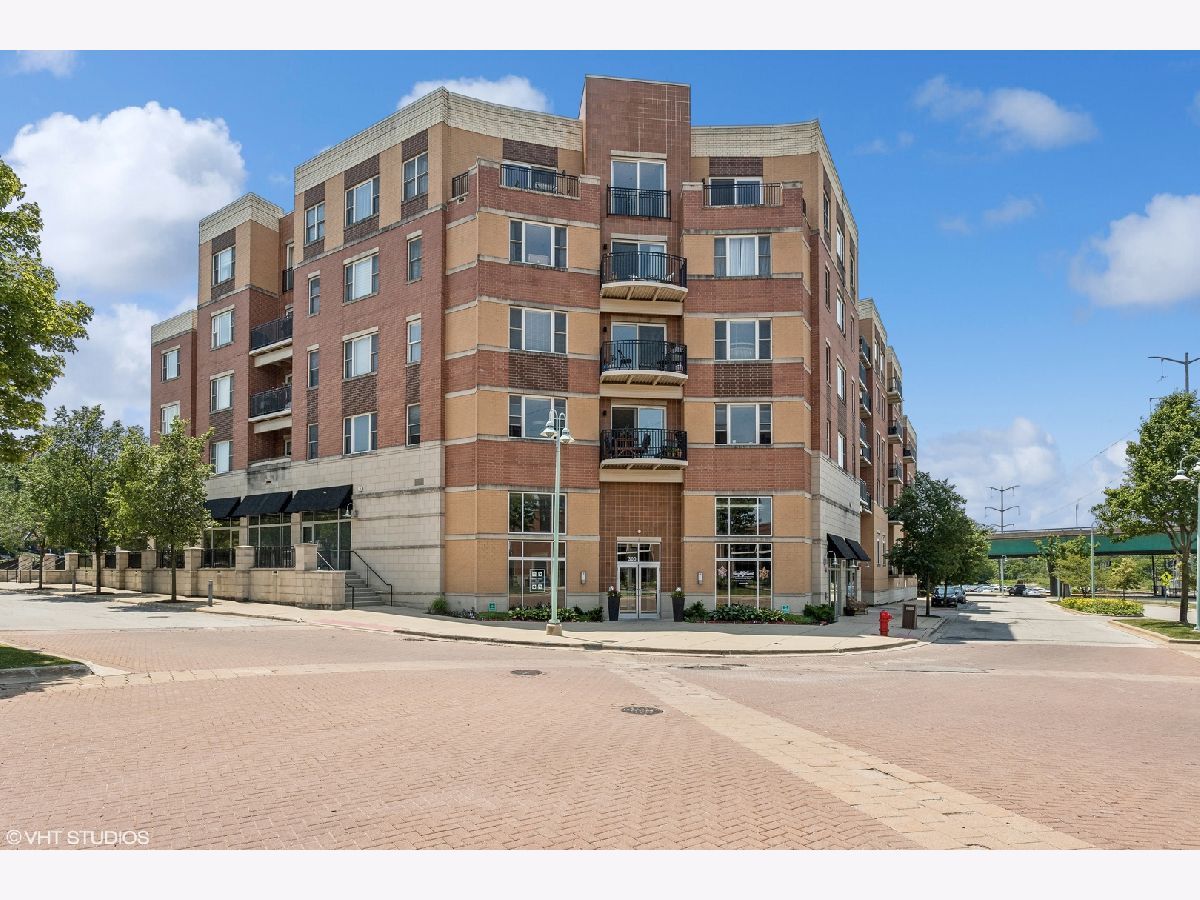 Condominiums Sold Market Street West Willow Springs Illinois, 300 Village