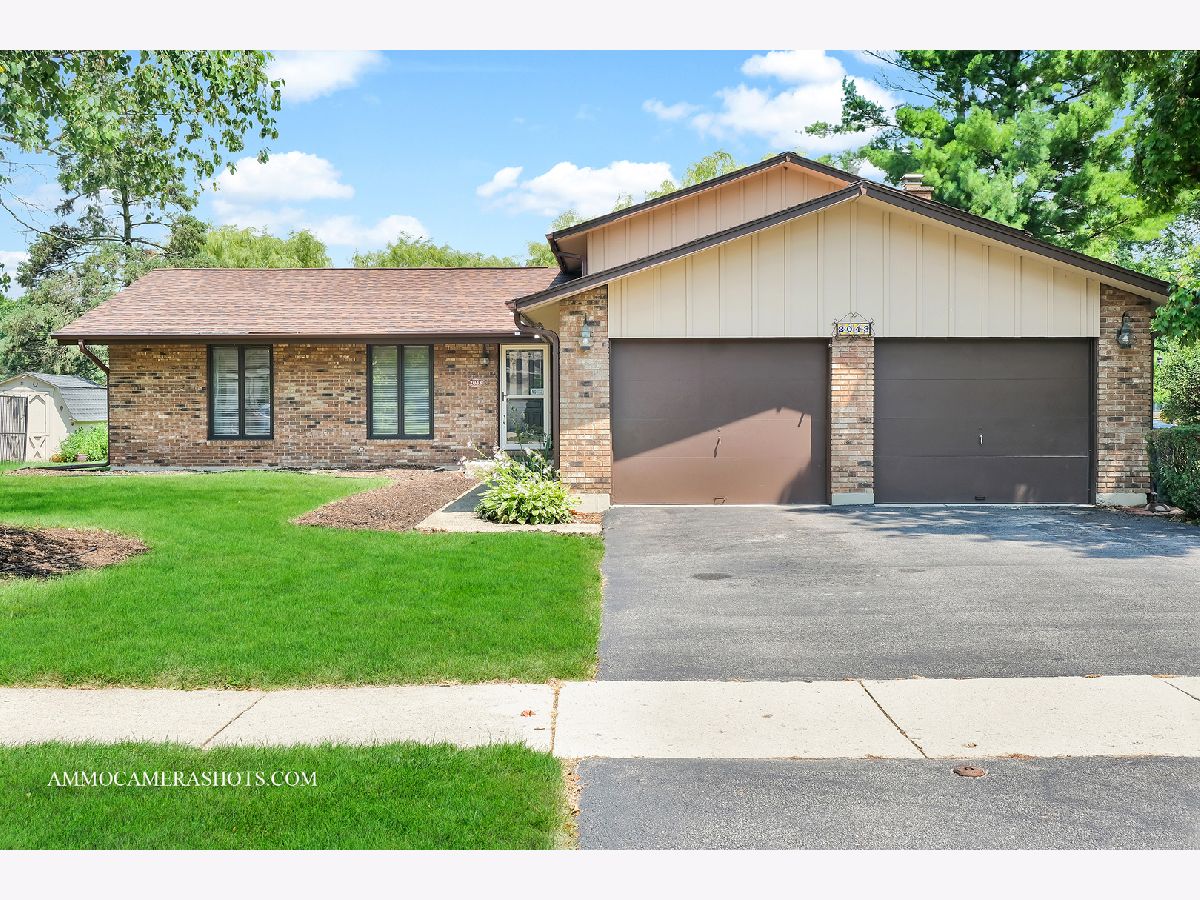 Condos & Townhomes & Homes Rented The Streams Wheaton Illinois, 2043 Creekside