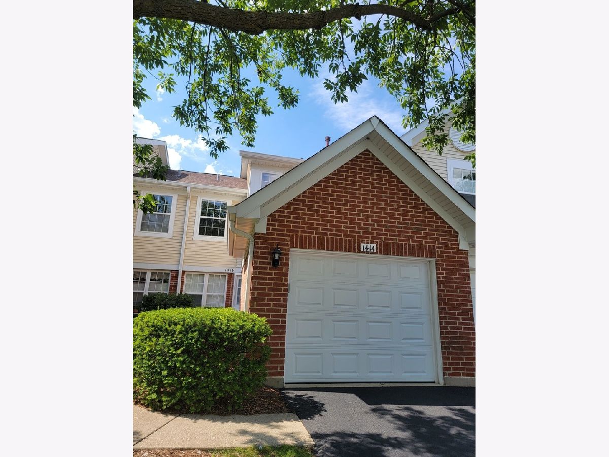 Townhomes & Condos Rented Turnberry Manor Roselle Illinois, 1414 Hampshire
