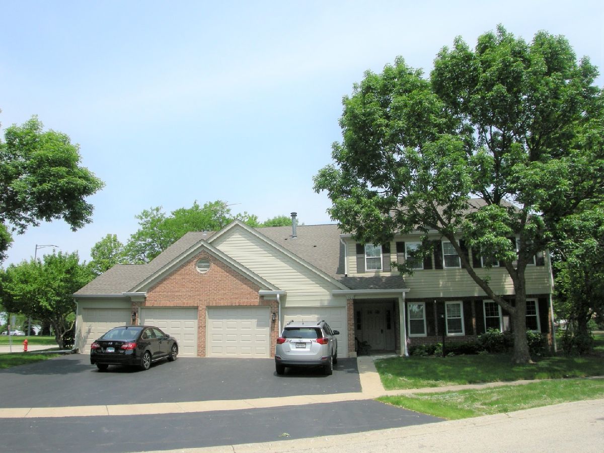 Condominiums Rented Willow Pond Schaumburg Illinois, 1300 Pennwood