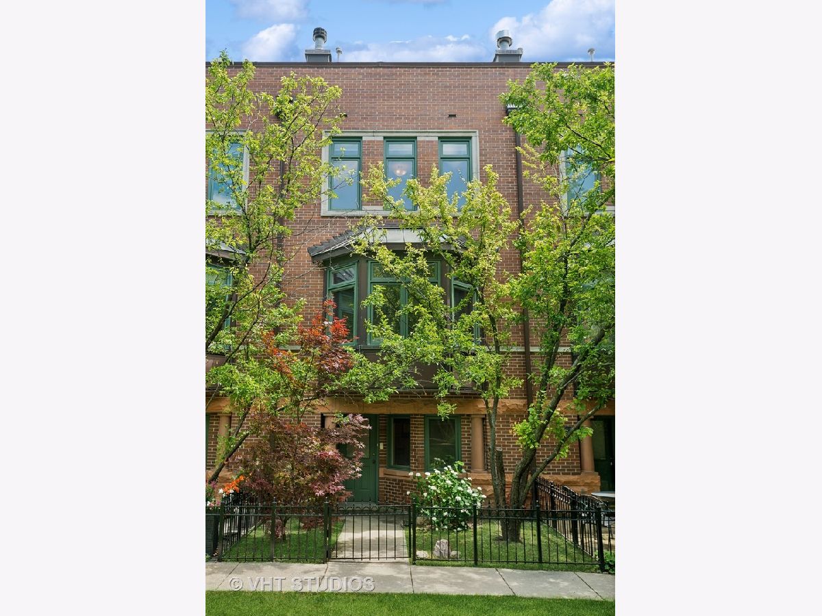 Townhomes & Condos & Homes Sold Altgeld Club Chicago Illinois, 1351 Altgeld