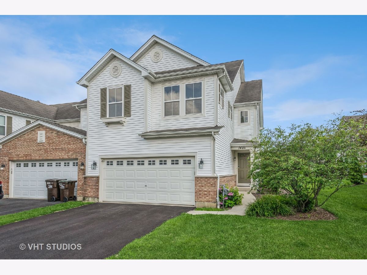 Townhomes Sold Park Place Crystal Lake Illinois, 1486 Yosemite