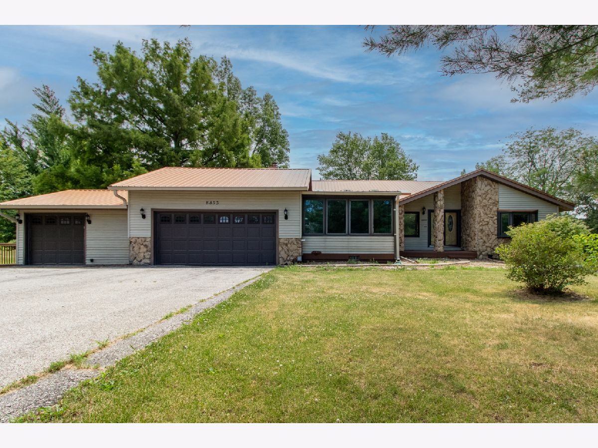 Homes & Condos & Townhomes Sold Mill Creek Bloomington Illinois, 8853 Mill Creek