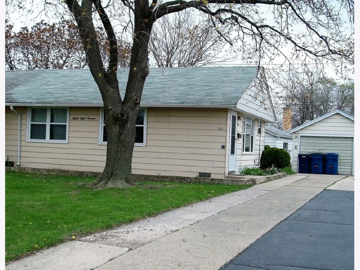  Rented Hometown Illinois, 8819 Kolin