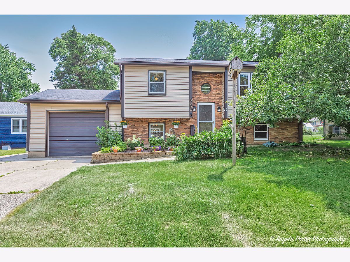 Homes Sold Silver Lake Cary Illinois, 6604 Pheasant