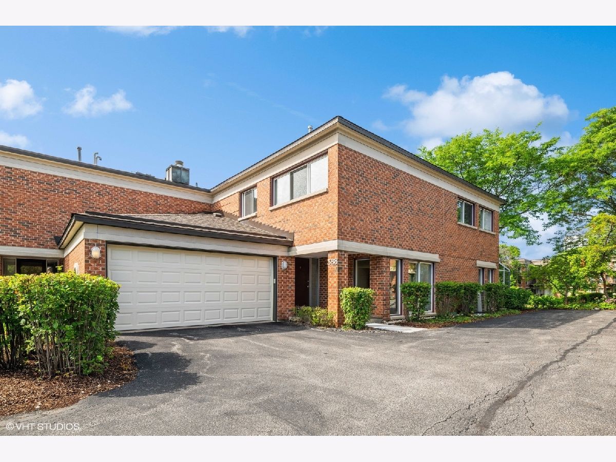 Condos & Townhomes & Homes Sold Coromandel Deerfield Illinois, 388 Milford