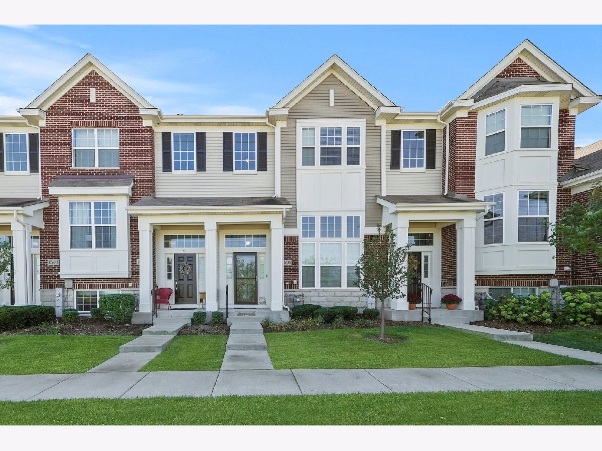 Townhomes Sold Sheffield Square Orland Park Illinois, 10651 153rd