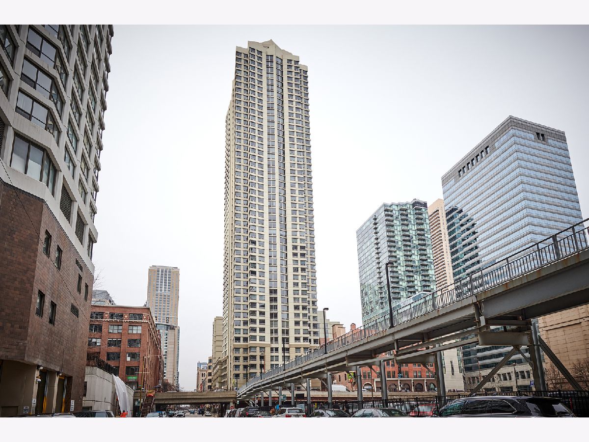 Condominiums Sold Plaza 440 Private Residences Chicago Illinois, 440 Wabash