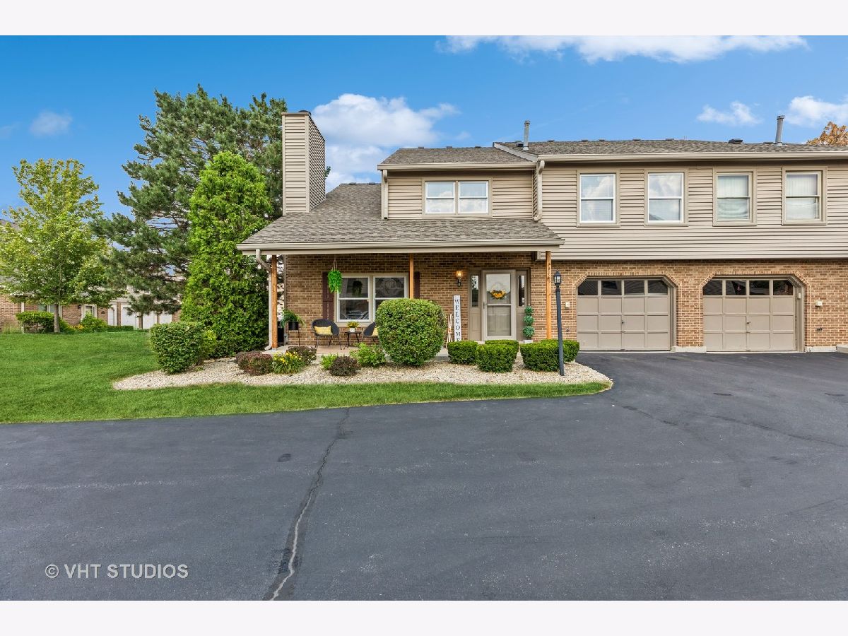 Townhomes & Homes Sold Village Square Orland Park Illinois, 9366 Bradford