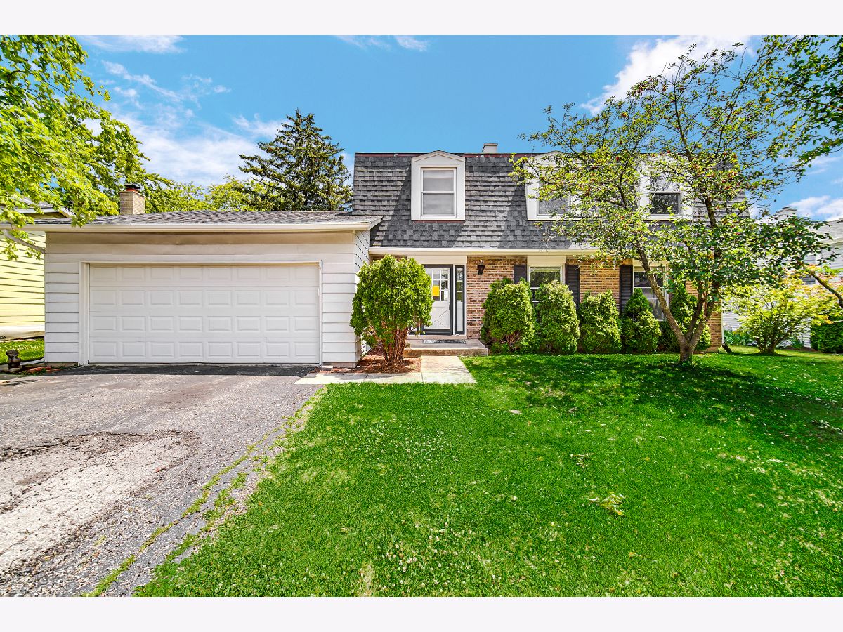 Homes Sold Oakwood Westmont Illinois, 841 Oakwood