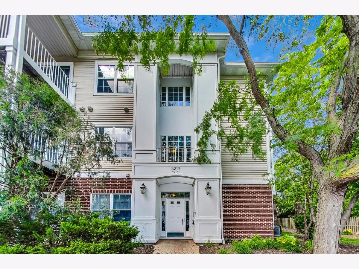 Condominiums Sold Stratford Court Lake Bluff Illinois, 3317 Stratford