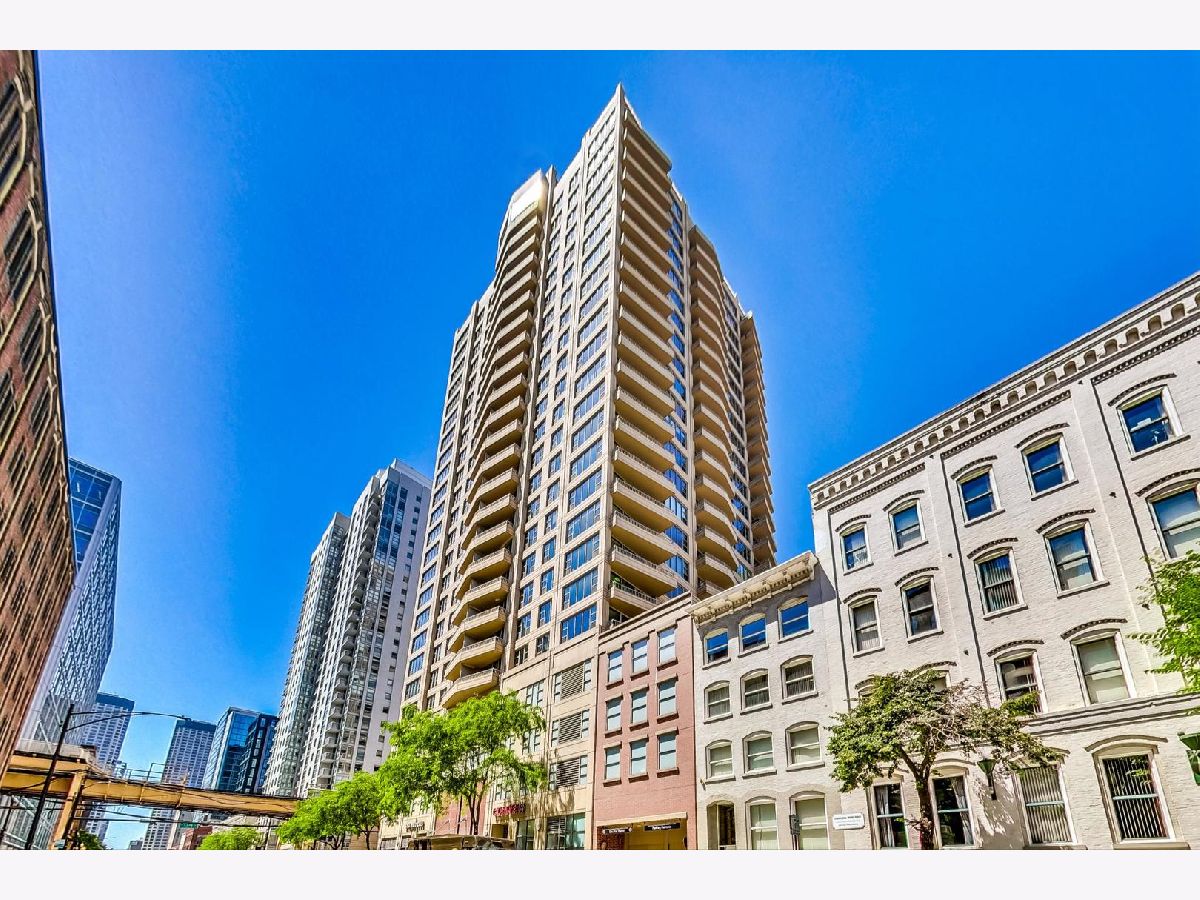 Condominiums Sold Jefferson Tower Chicago Illinois, 200 Jefferson