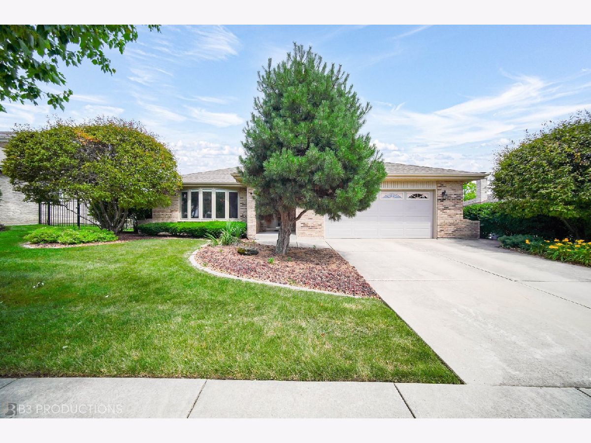 Homes & Townhomes Sold Alpine Heights Orland Park Illinois, 16421 Stuart