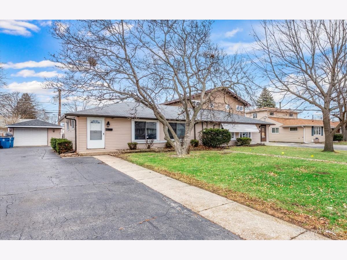  Rented Hometown Illinois, 4570 88th
