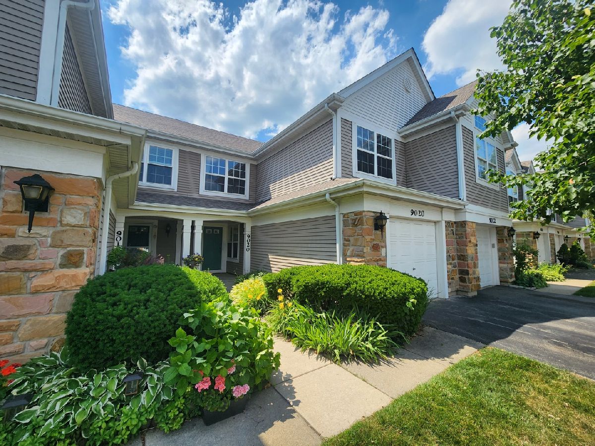 Townhomes Sold Concord Lake Niles Illinois, 9020 Heathwood