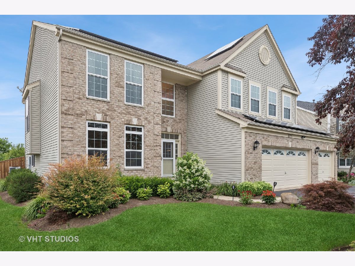 Homes & Townhomes & Condos Sold Apple Creek Estates Woodstock Illinois, 2731 Braeburn