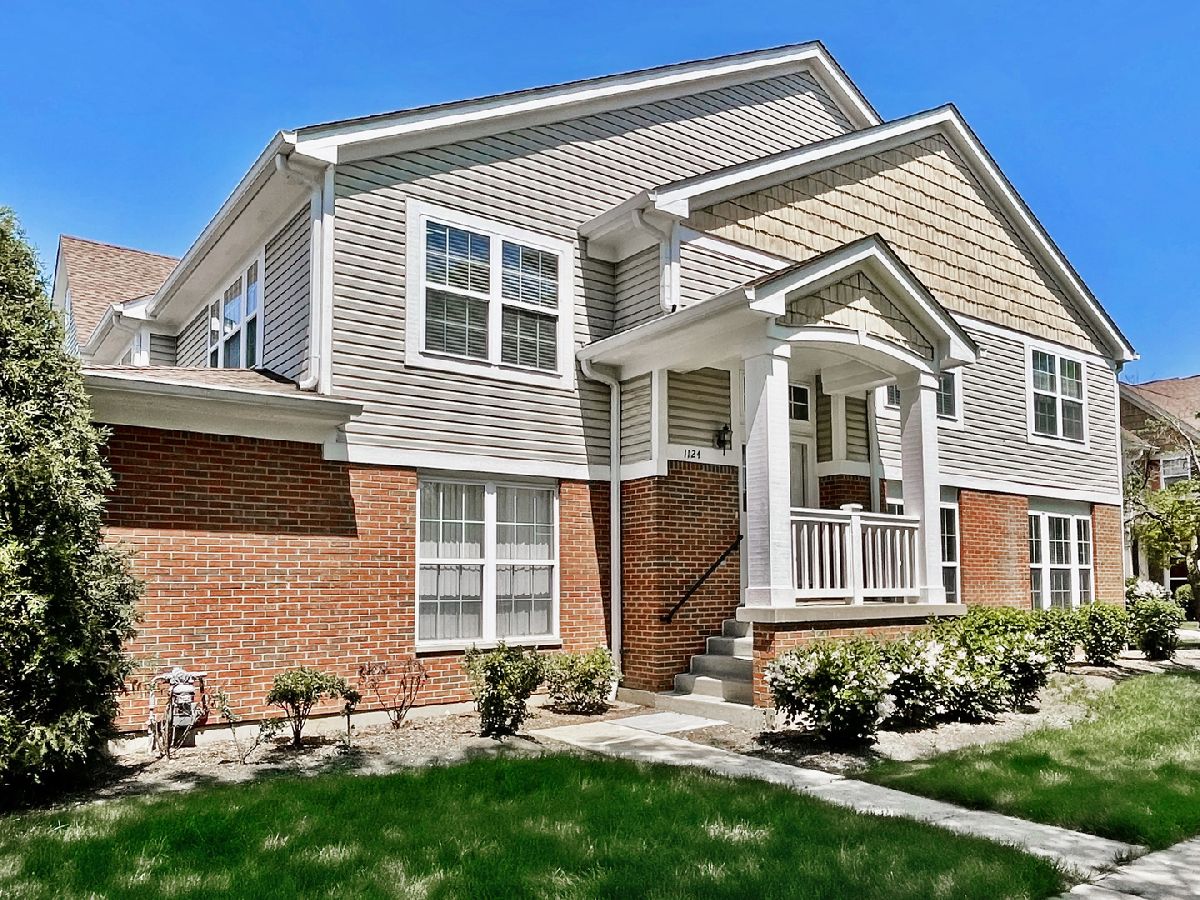 Townhomes Sold Georgetown Square Vernon Hills Illinois, 1124 Georgetown