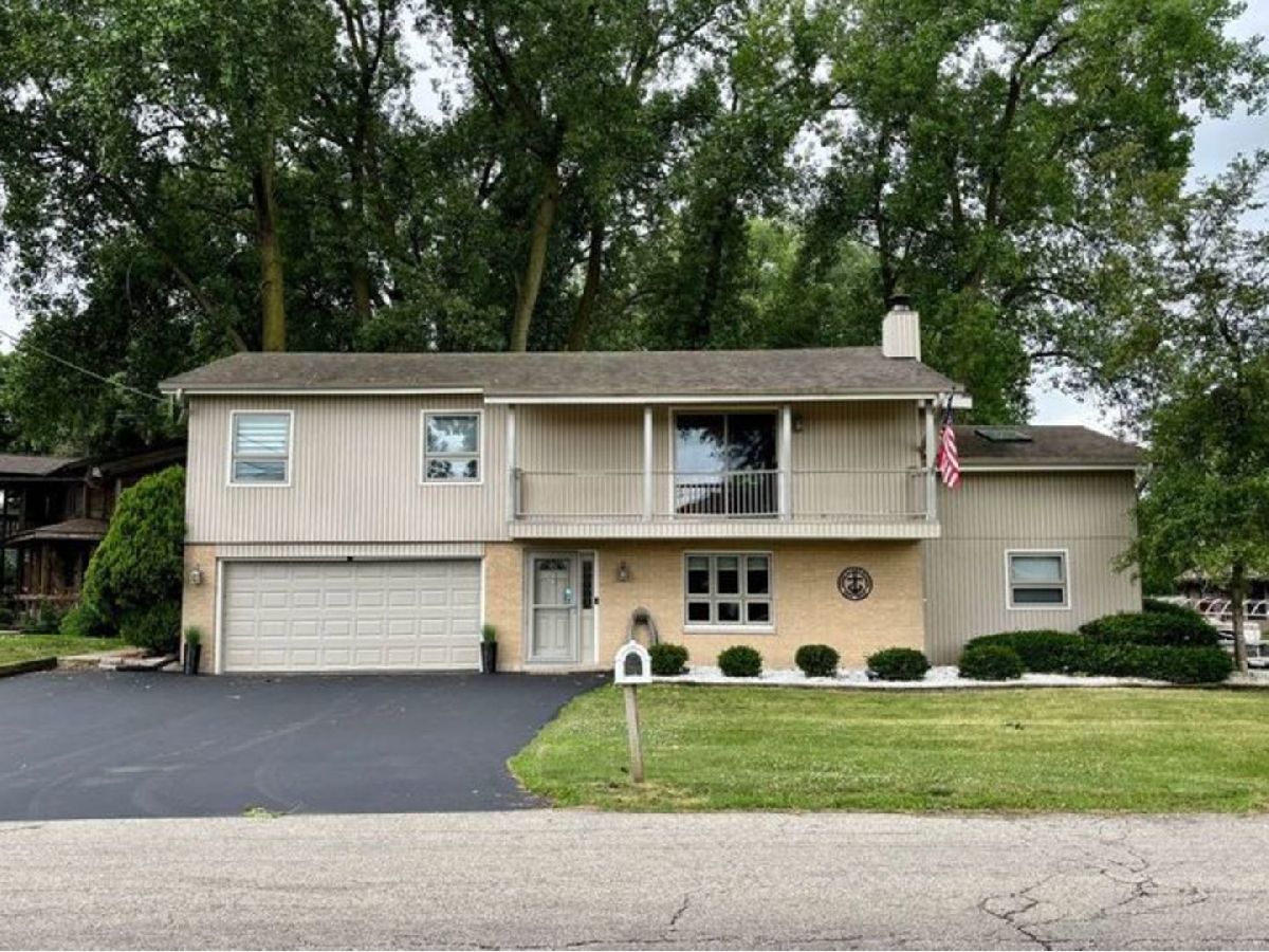 Homes Sold Round Hill Mchenry Illinois, 606 Kingston