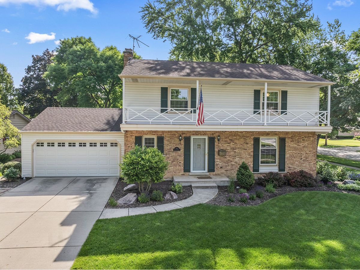 Homes Sold Reseda Palatine Illinois, 901 Saratoga