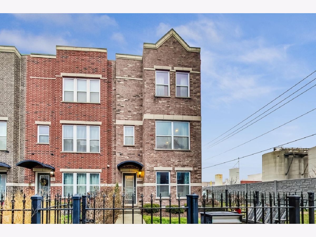 Townhomes Sold Lexington Square Chicago Illinois, 3761 Morgan