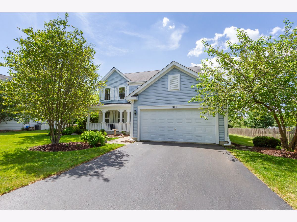 Homes Sold Walk Up At The Park Crystal Lake Illinois, 381 Talismon