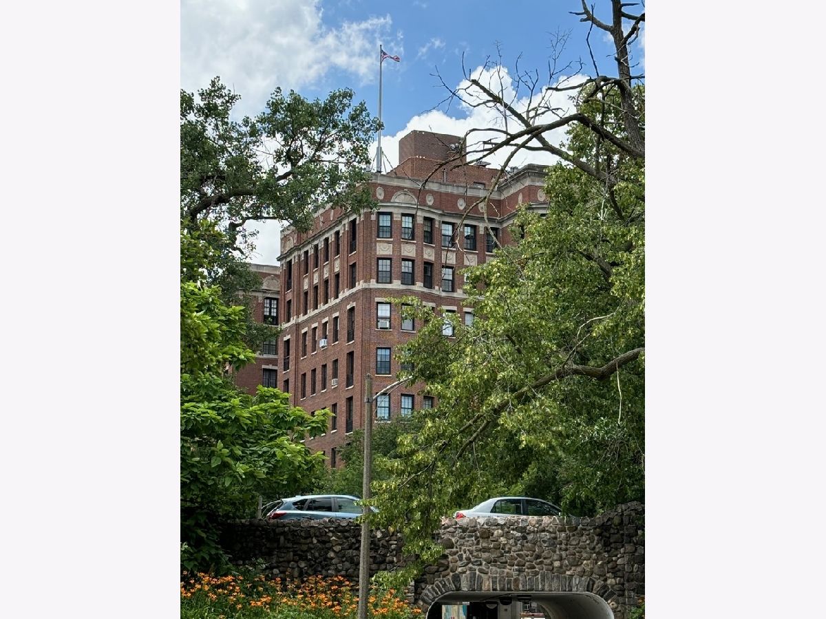 Condominiums Sold Marlborough Chicago Illinois, 400 Deming
