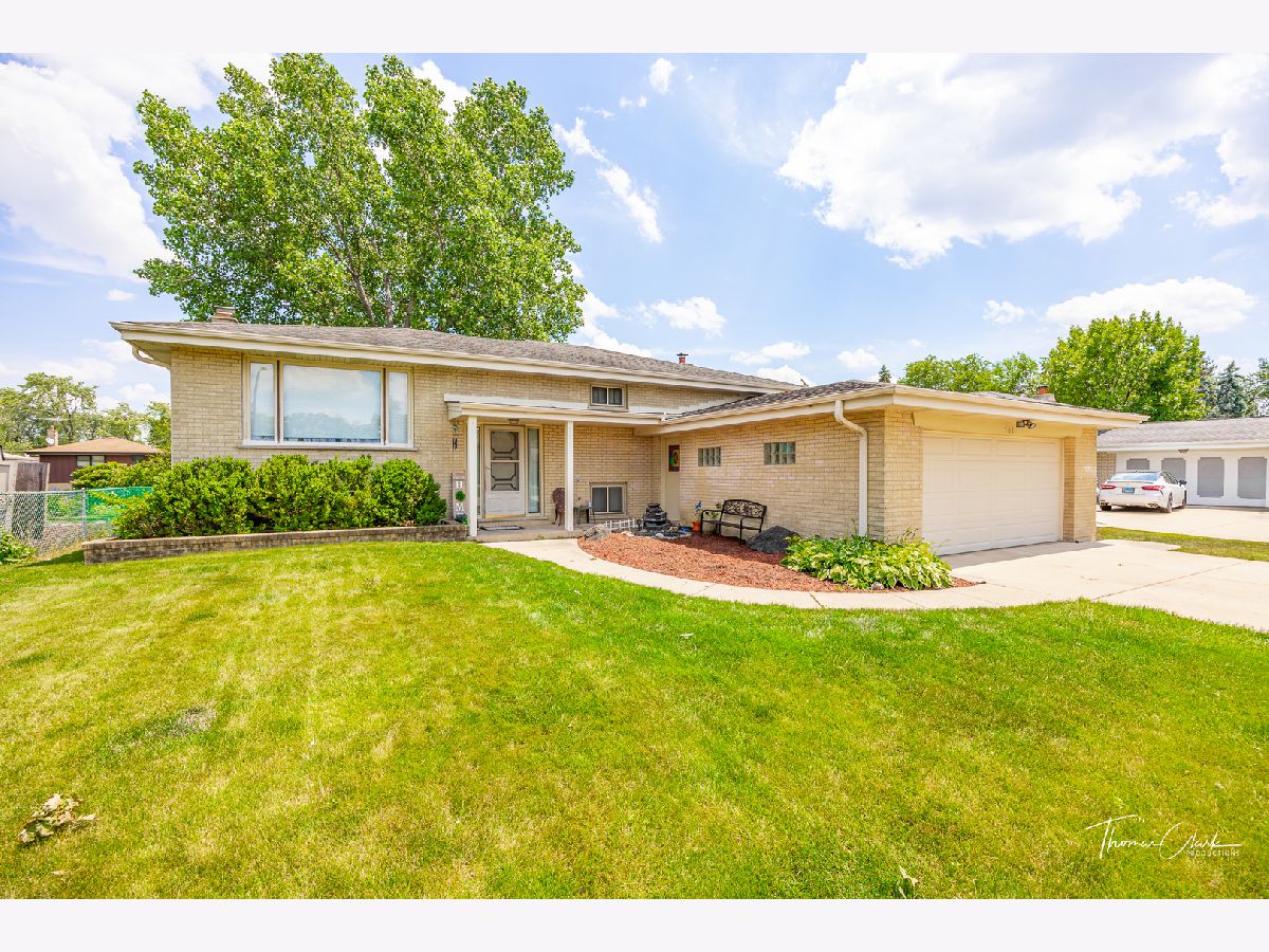 Homes Sold Green Ridge Addison Illinois, 707 Du Page