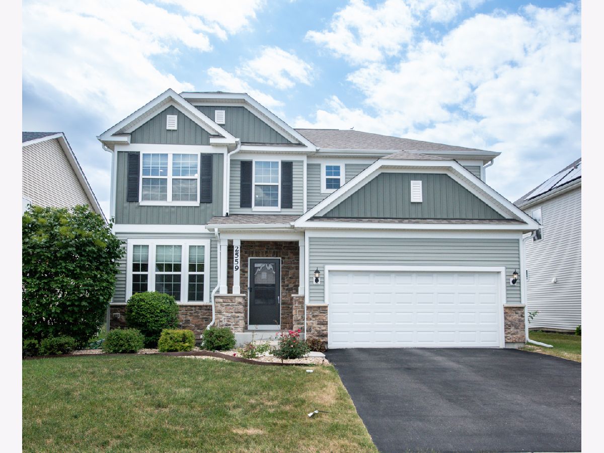 Homes Rented Atwater Naperville Illinois, 2559 Basin Trail