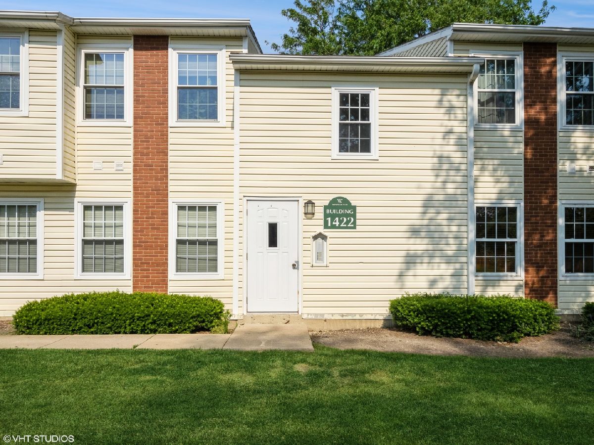 Condos & Townhomes Sold Wyndham Club Palatine Illinois, 1422 Wyndham
