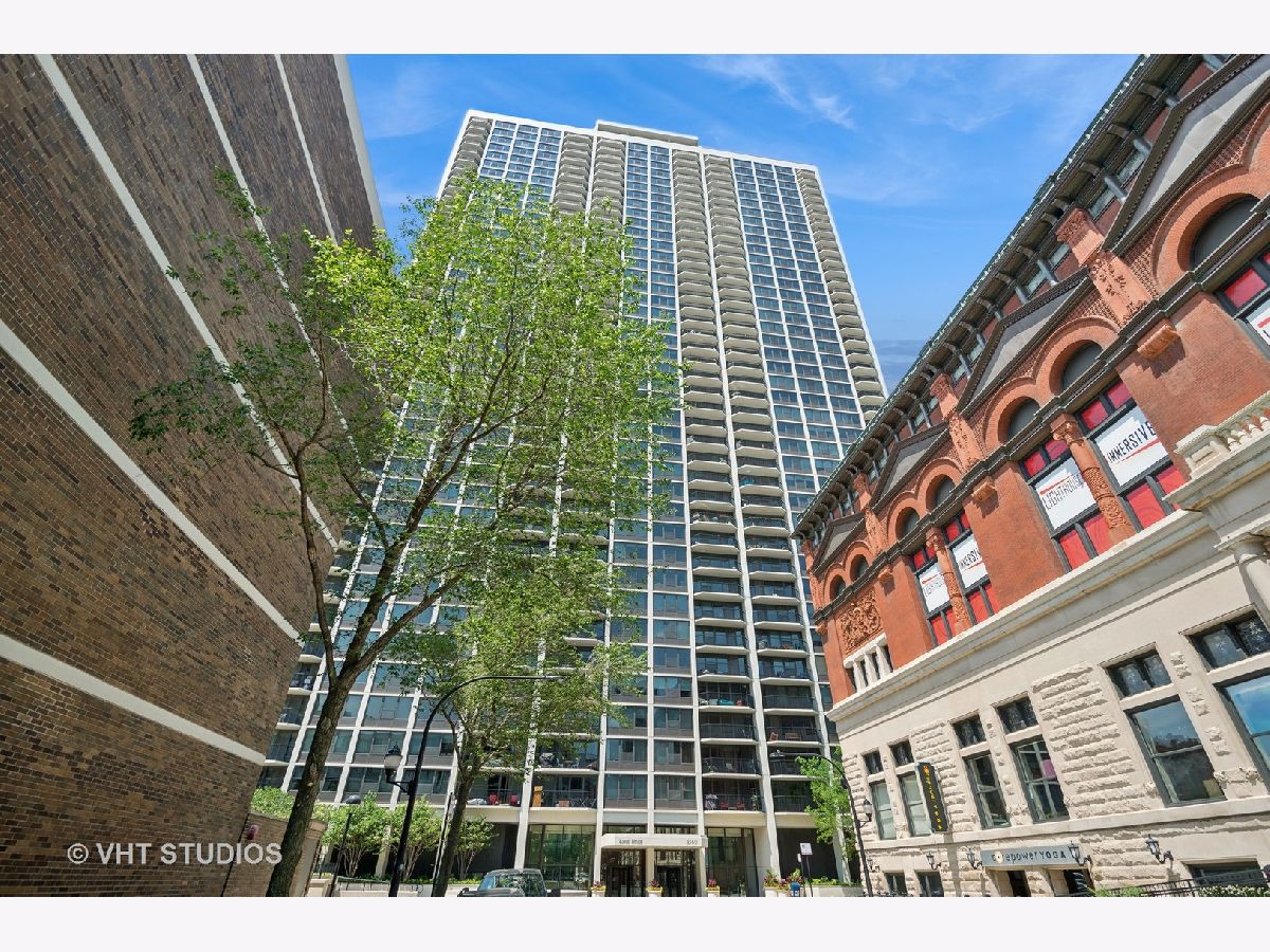Condominiums Sold James House Chicago Illinois, 1560 Sandburg